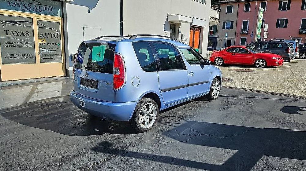 Toy blue skoda 8