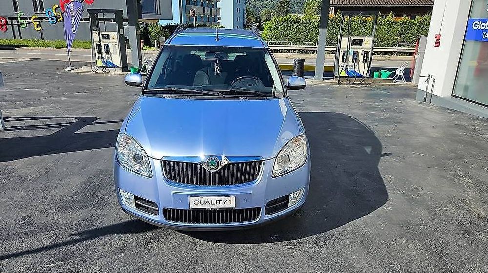 Toy blue skoda 4