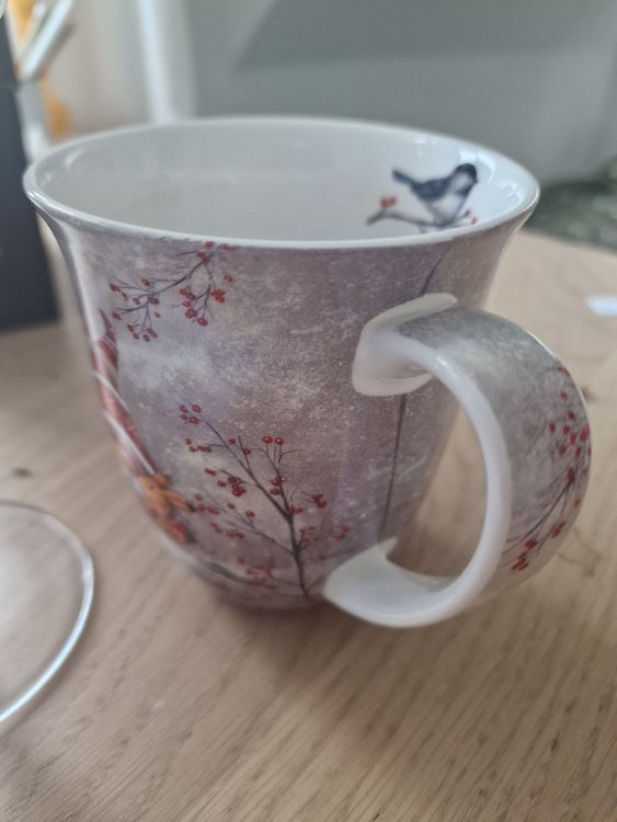 Winter Mug with Robin Bird & Red Berries Design, New! 1